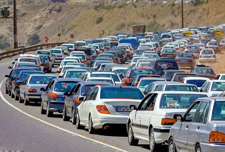 ترافیک شدید در جاده های Alborz ؛ ترافیک در این محور ممنوع است