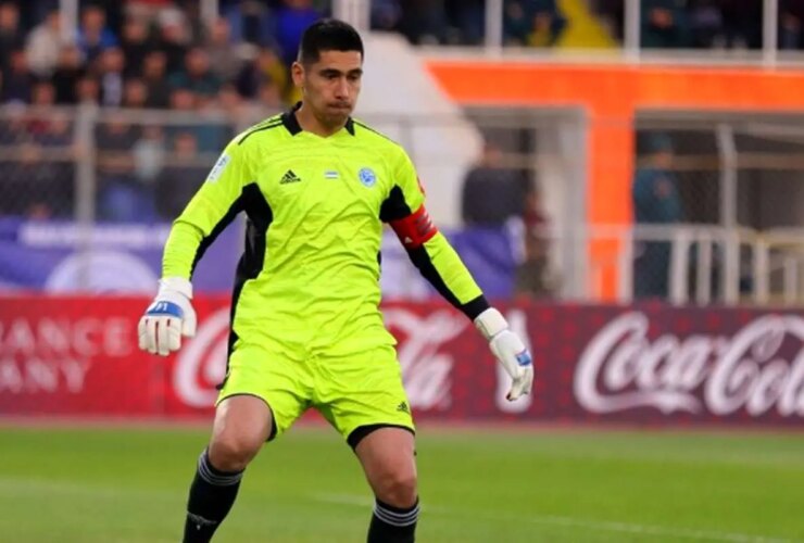 ستاره کافاف دروازه بان را به دست می آورد!