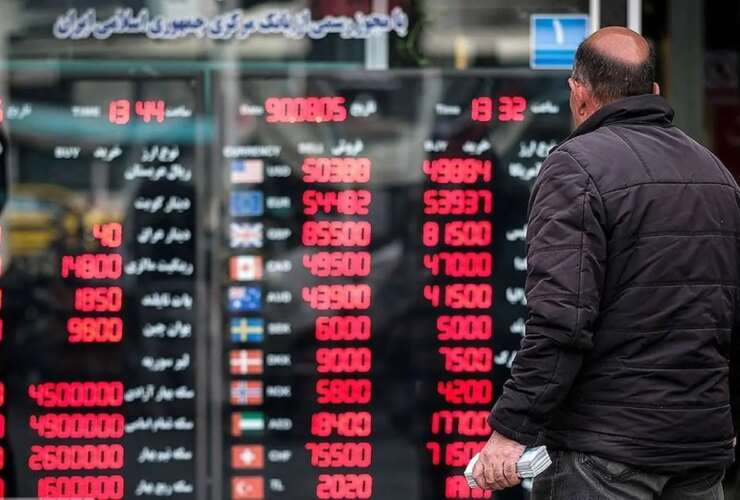 اولین قیمت نور دلار را کاهش داد