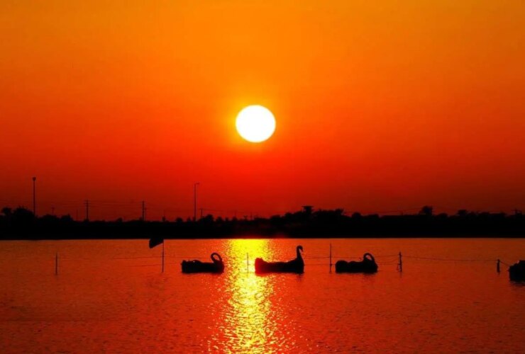 تصاویر تماشای زندگی در سایه گرگ و میش آبادان