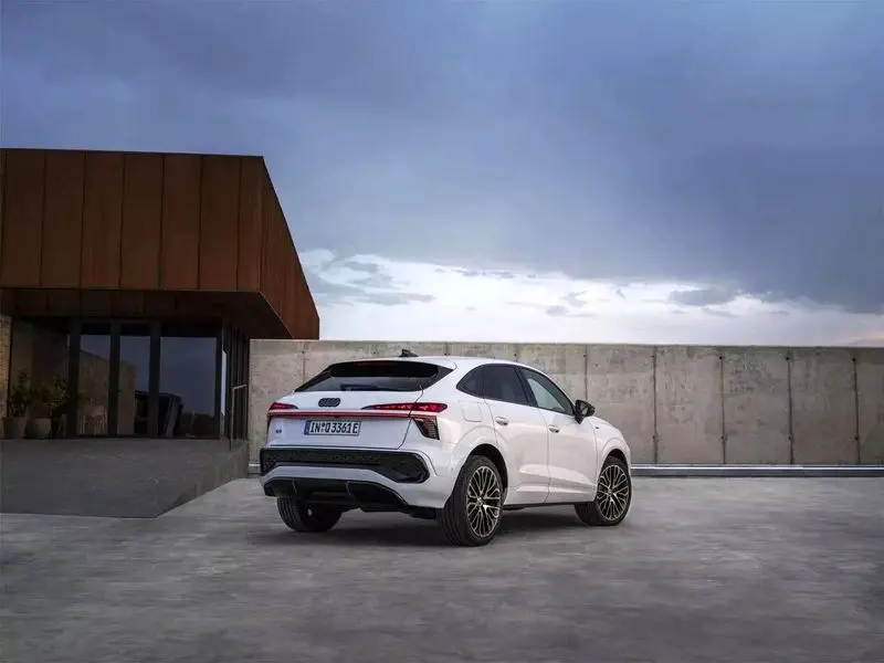 Audi Q3 Sporbook