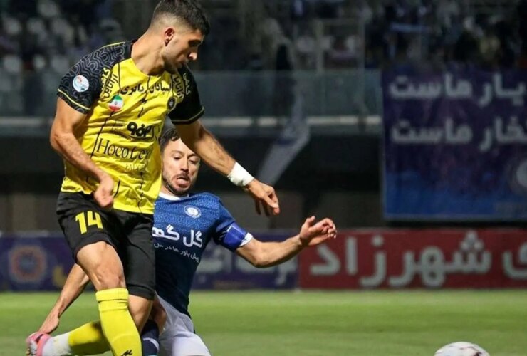 Golgohar 1 - 2 Sepahan ؛ برخورد فوق العاده برخورد و طلسم Navidkia!