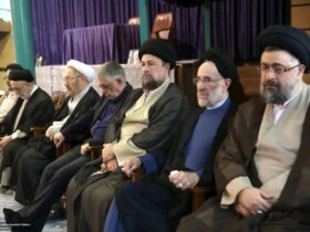 تصاویر اولین حضور سید محمد خاتامی در مراسم ترخیص بیمارستان