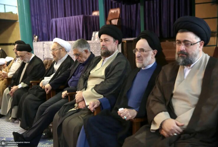 تصاویر اولین حضور سید محمد خاتامی در مراسم ترخیص بیمارستان