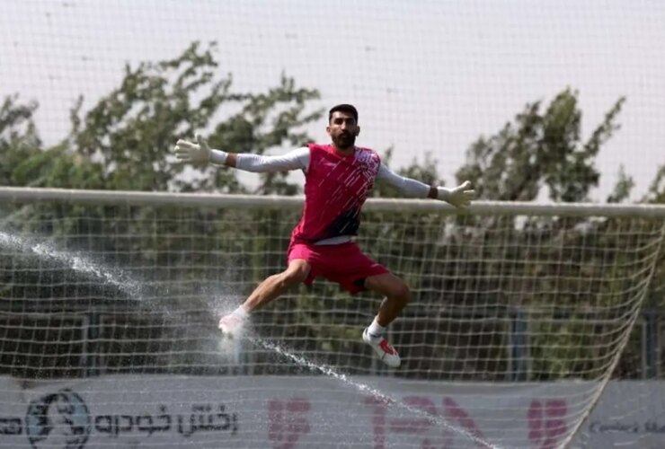 تصویر ؛ داستان طنز پس از متوقف کردن محرومیت بیرانوند 35 تصویر ؛ داستان طنز پس از متوقف کردن محرومیت بیرانوند