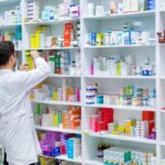 داروخانه ها مجاز به مصرف دارو از بیمار نیستند
