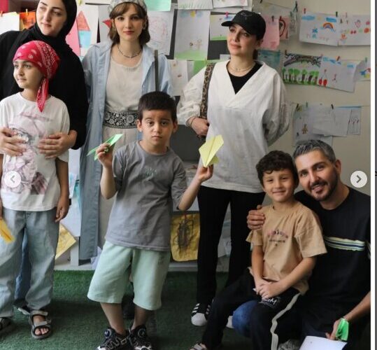 حضور نظیان باتی ، ماهسا هجازی و محمد رضا غفاری در زندان + ویدیو 25 حضور نظیان باتی ، ماهسا هجازی و محمد رضا غفاری در زندان + ویدیو