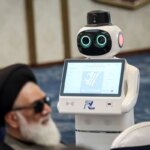 تصاویر معرفی اولین روبات وکیل ایرانی