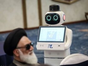 تصاویر معرفی اولین روبات وکیل ایرانی