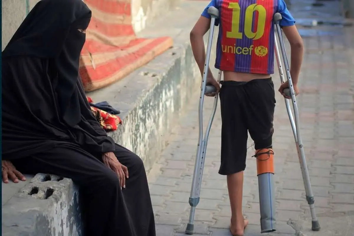 تصاویر کودک فلسطینی لوله پلاستیکی جای خود را گرفت 1 تصاویر کودک فلسطینی لوله پلاستیکی جای خود را گرفت