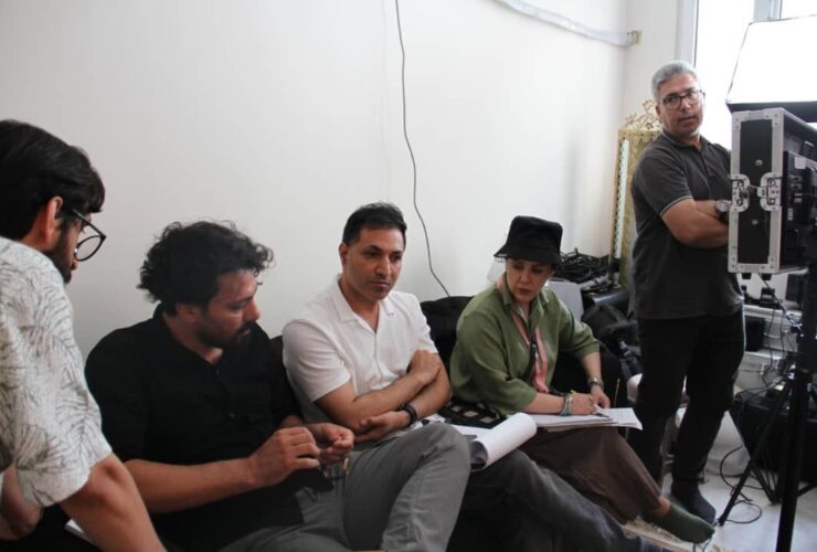 مادری که مایل است به هر قیمتی با فرزند ناشنوا رفتار کند 12 مادری که مایل است به هر قیمتی با فرزند ناشنوا رفتار کند