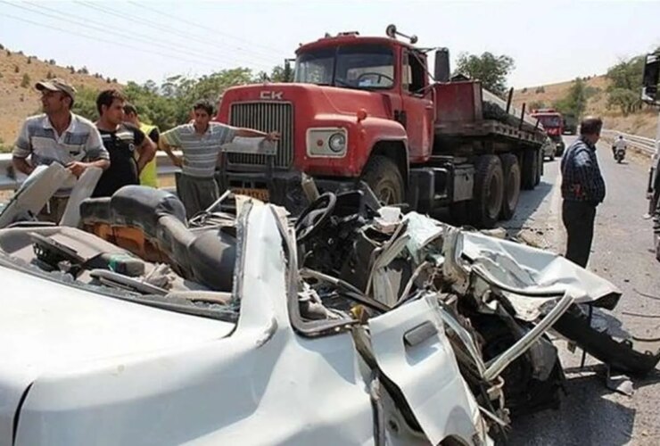 تصادف مرگبار در یزد در محور تاباس ؛ 1 عضو یک خانواده درگذشت