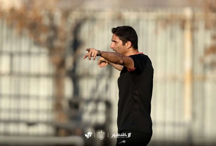 هواداران عصبانی دارای حقوق هستند. هاشو ، بدترین غارت پرسپولیس ، دهه گذشته! 15 هواداران عصبانی دارای حقوق هستند. هاشو ، بدترین غارت پرسپولیس ، دهه گذشته!