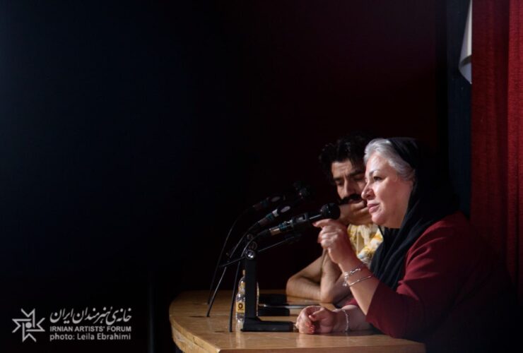 در قلب سیستم بهداشتی ایالات متحده ، "دستگیری پرستار قاتل" که در خانه هنرمندان/ شر نمایندگی می کند