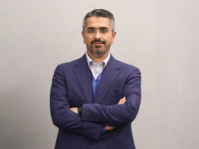 دلیل حفره کمربند تولید با ذهن آنالوگ برای تولید محتوای دیجیتال است.