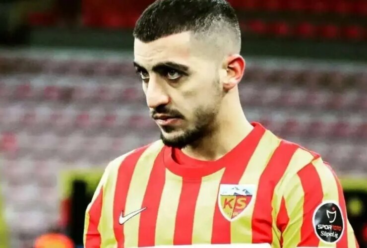 مدافع مستقل مهمترین بازی لیگ ترکیه را از دست داد 24 مدافع مستقل مهمترین بازی لیگ ترکیه را از دست داد