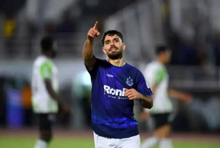 از لیست بازی با ملوانان حذف شد