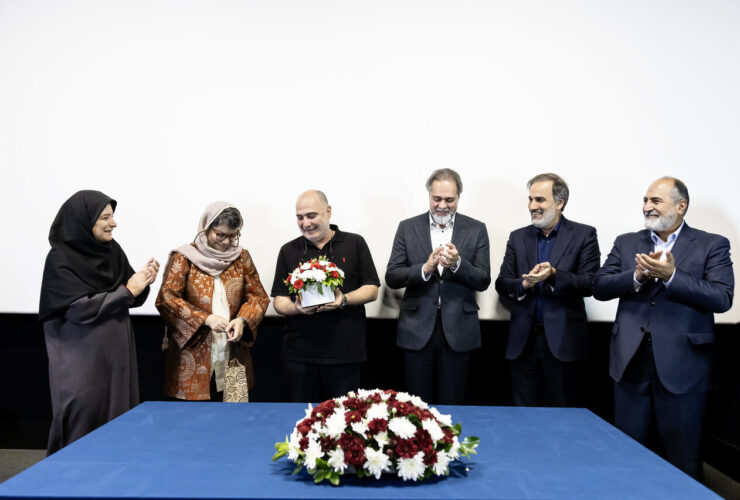 همه دوستان ما آرزو می کنند زندگی آرام ، شاد و نگران کننده ای داشته باشند