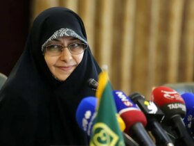 KHAZALı: پدر من معتقد بود که آقای خاتامی نباید از آن حمایت شود/ سفارت انگلیس برای خواندن آیین های ویژه پول پرداخت کرد!