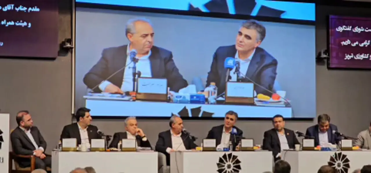 FARZIN: نظارت بر ارز به دلیل شرایط اقتصادی کشور امکان پذیر نیست.