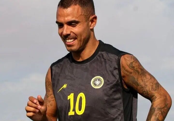 اختلاف تراکتور سپاهان: ما با آلوز موافق نیستیم!