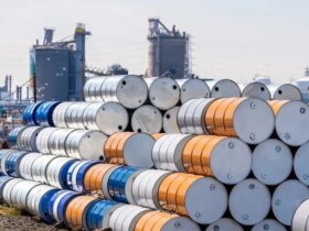 افزایش قیمت نفت به دنبال حملات اوکراین به پالایشگاه های روسیه