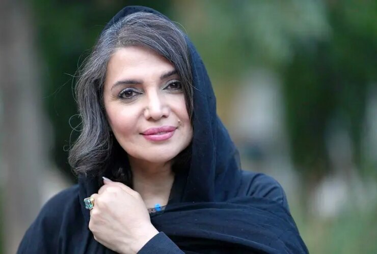 الام پاووهجاد در افتتاح یک کلینیک زیبایی
