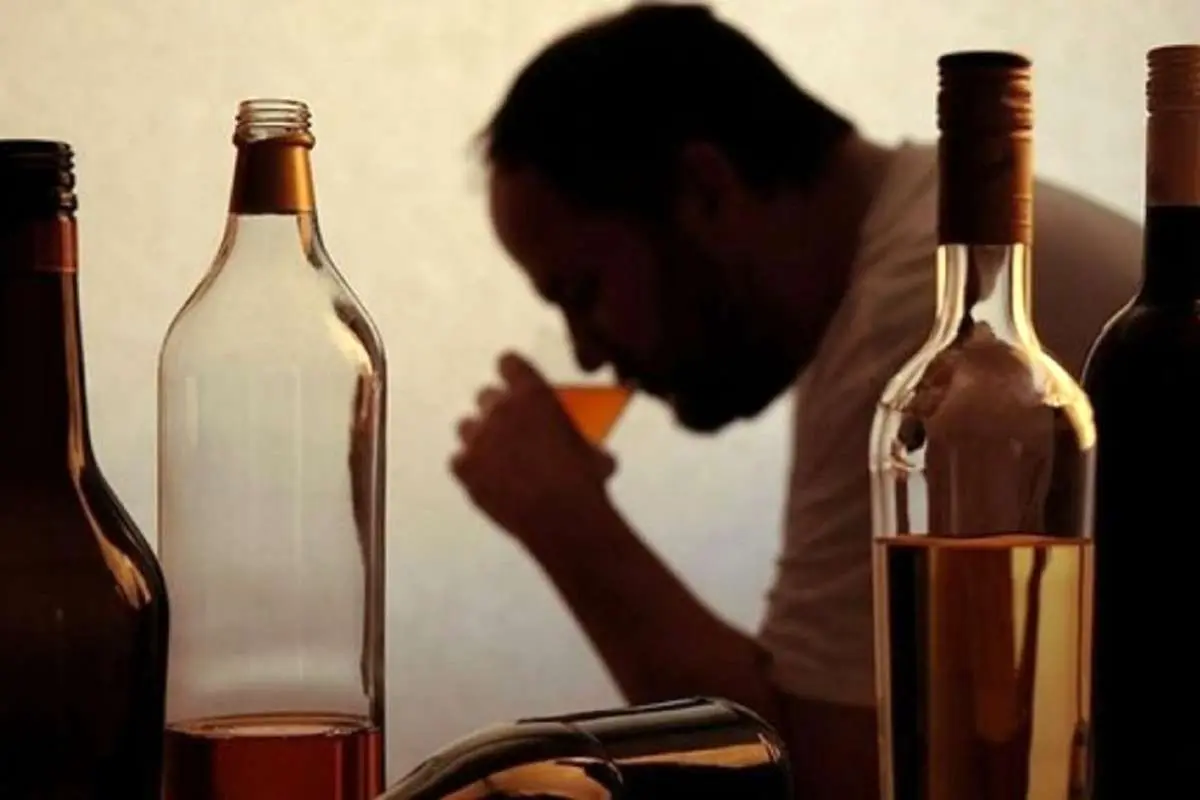 الکل بخورید ، مغز شما در حال کوچک شدن است!