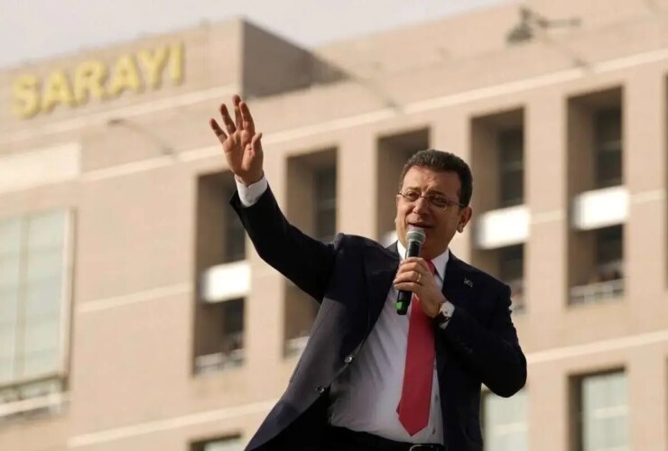 انتقاد شدید اردواموگلو Akram ̇mamoglu: او قصد دارد قوانین را بازنویسی کند تا هیچ حریف واقعی نتواند زنده بماند