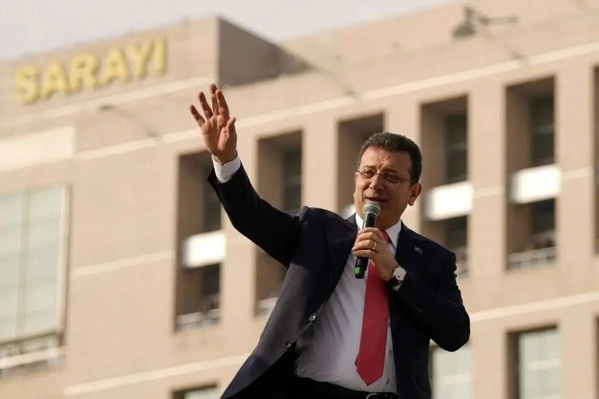 انتقاد شدید اردواموگلو Akram ̇mamoglu: او قصد دارد قوانین را بازنویسی کند تا هیچ حریف واقعی نتواند زنده بماند