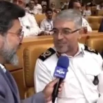 او هنر ساخت تا بتوانیم ترافیک را سازماندهی کنیم. کمر ترافیک خارج از جاده را قطع کنید