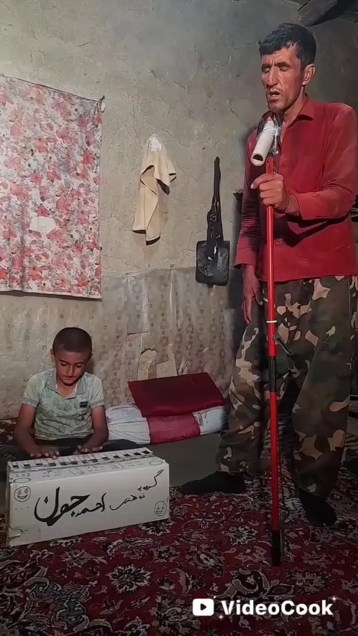 بابا و پسر پاراستو که توسط Parastoo یک فیلم دردناک منتشر شده است