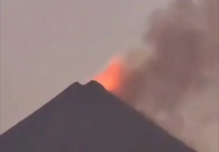 برای دیدن انفجار آتشفشان تک فعال هندی