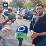 برای دیدن با یک پیک موتوری ، مدافع استقلال بحث برانگیز به روزنامه نگاران رفت!