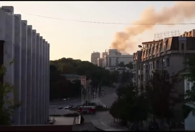 برای دیدن خسارت به ساختمان دولت اوکراین در حمله روسیه