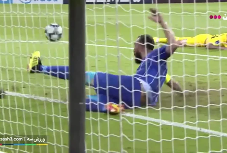 برای دیدن هدف استقلال چهارم توسط فابیو لیما - پنالتی 5 دقیقه