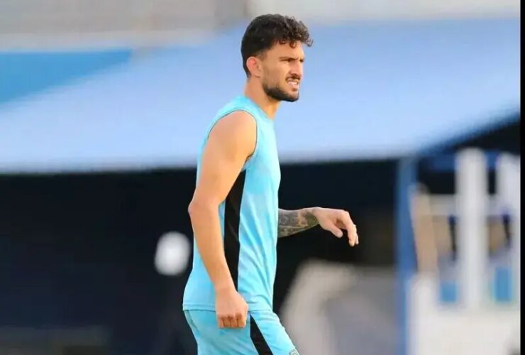 برتری استقلال در جزیره