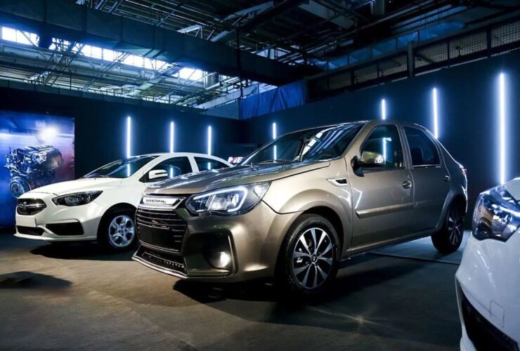 برگهای برنده L -90s در برابر Falcon و Tara چیست؟