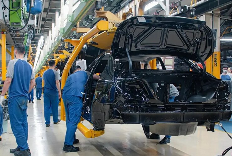 بهترین راه برای شستن موتور ماشین