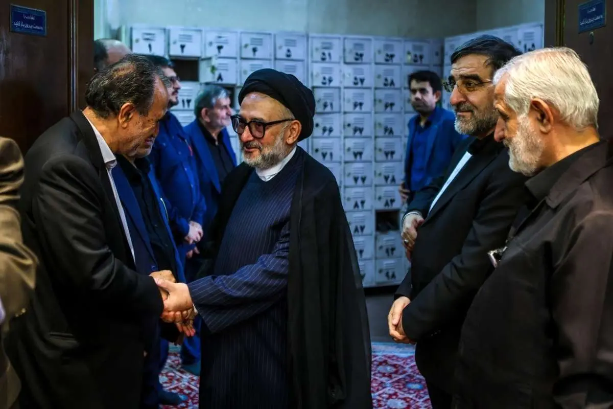 تصاویر چهره های سیاسی در مراسم تشییع جنازه احمد توکولی 4 تصاویر چهره های سیاسی در مراسم تشییع جنازه احمد توکولی
