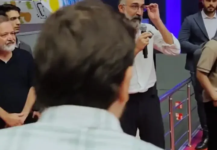 تولد "قانون واقعی" در میان افرادی است که در نمایش "Natoridasht" قرار دارند 9 تولد "قانون واقعی" در میان افرادی است که در نمایش "Natoridasht" قرار دارند