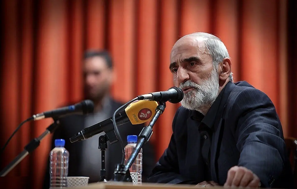 حسین شرییاتماداری برای رئیس جمهور/ نماینده کامل مواضع انقلابی ایران باید باشد و باید باشد