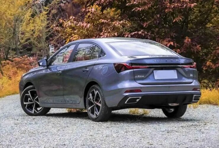 در حال رشد آخرین سدان وارداتی در ایران 36 در حال رشد آخرین سدان وارداتی در ایران