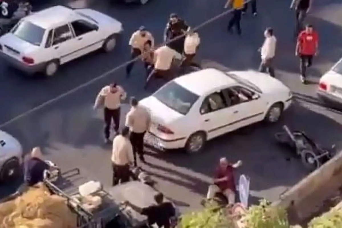 دفع مدیر در شهرداری قزوین به دنبال داستان فروشندگان 4 دفع مدیر در شهرداری قزوین به دنبال داستان فروشندگان