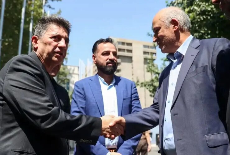 رئیس یا سرور ؛ مهدی تاج هیچ چیز نیست