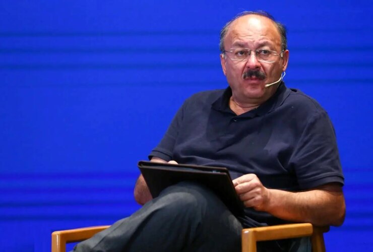 شوخ اگر گذرگاه بیجان عبدالکریمی به محله ما سقوط کند