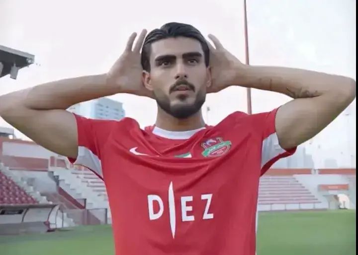 فرمانده ؛ مهاجم لژیونر را به تیم Moreis فرستاد!