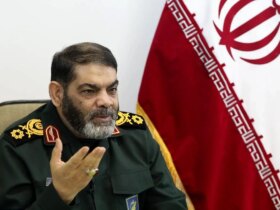 فرمانده مشهور: به گفته حج جیم ، اگر کسی با نخ قرقره به سیستم متصل باشد ، آن را