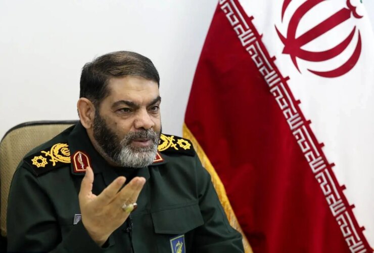 فرمانده مشهور: به گفته حج جیم ، اگر کسی با نخ قرقره به سیستم متصل باشد ، آن را