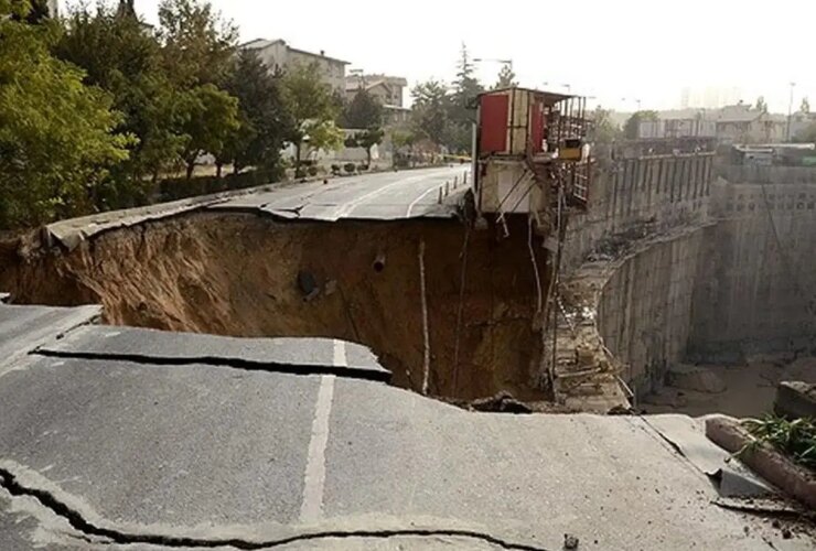 فروپاشی تهران ؛ زلزله ساکت که پایتخت را بلع می کند